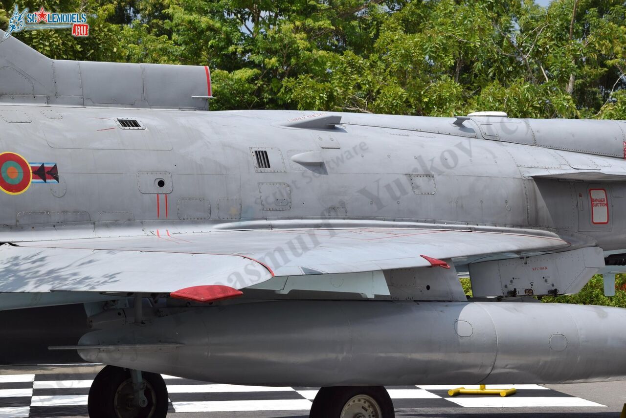 Kfir_C7_CF-721_Ratmalana_281.jpg