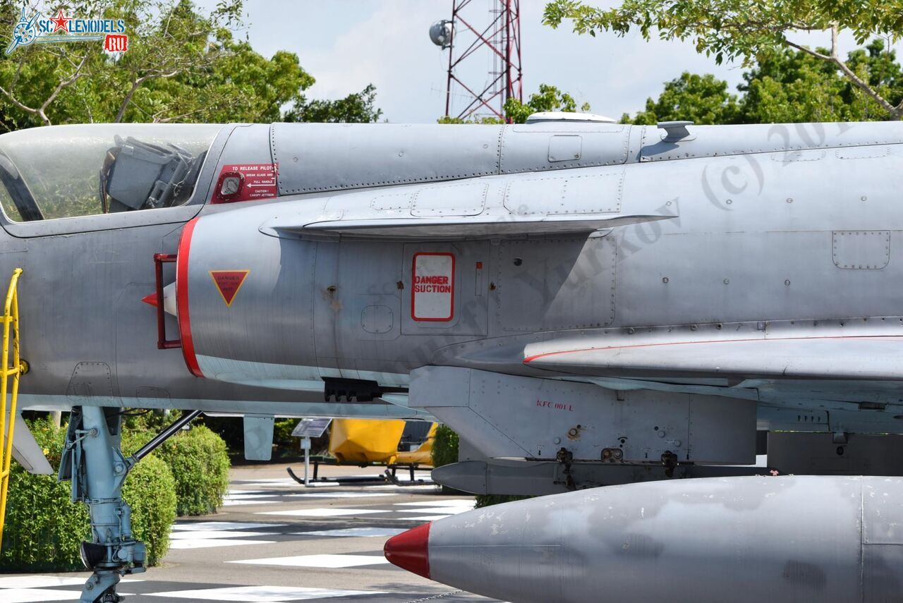 Kfir_C7_CF-721_Ratmalana_291.jpg