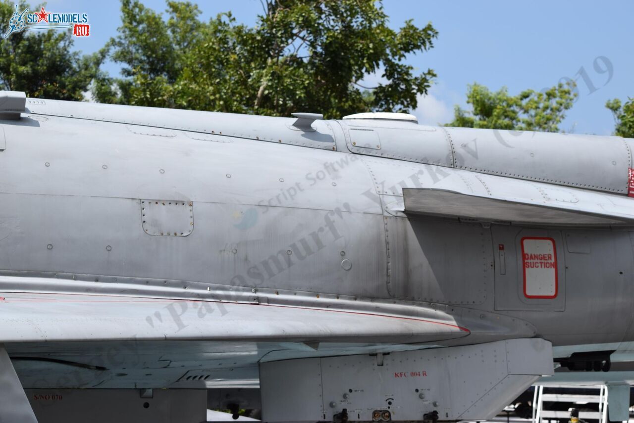 Kfir_C7_CF-721_Ratmalana_30.jpg