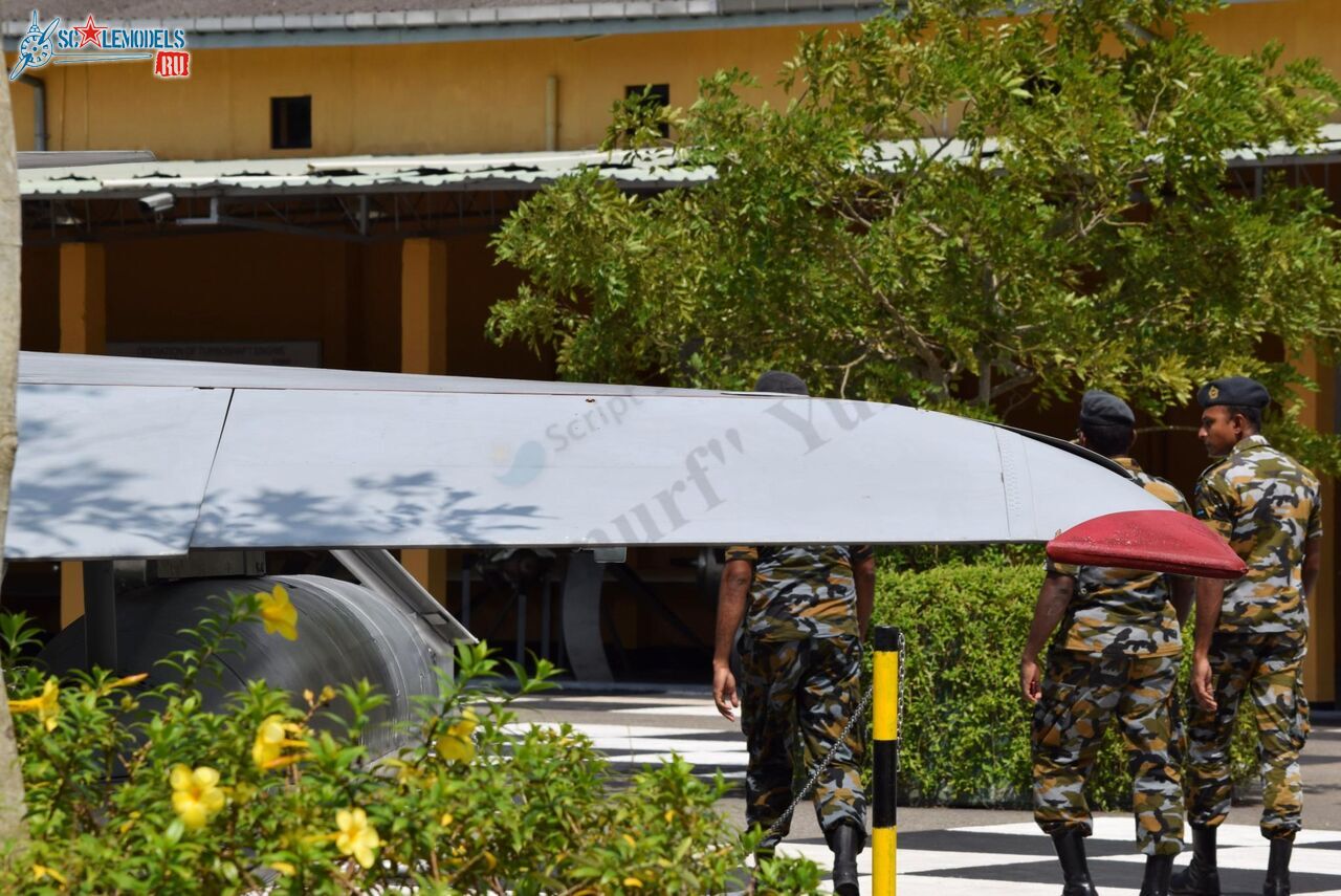 Kfir_C7_CF-721_Ratmalana_331.jpg