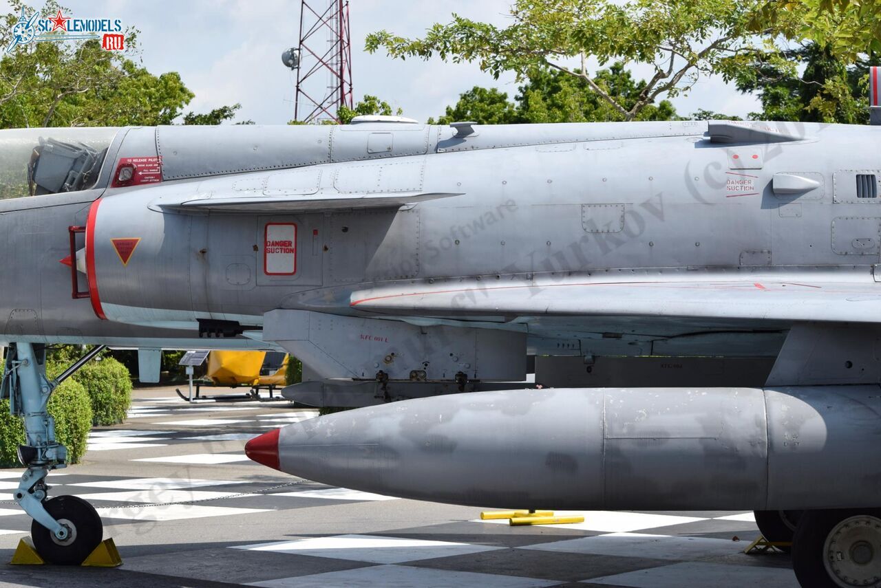 Kfir_C7_CF-721_Ratmalana_364.jpg