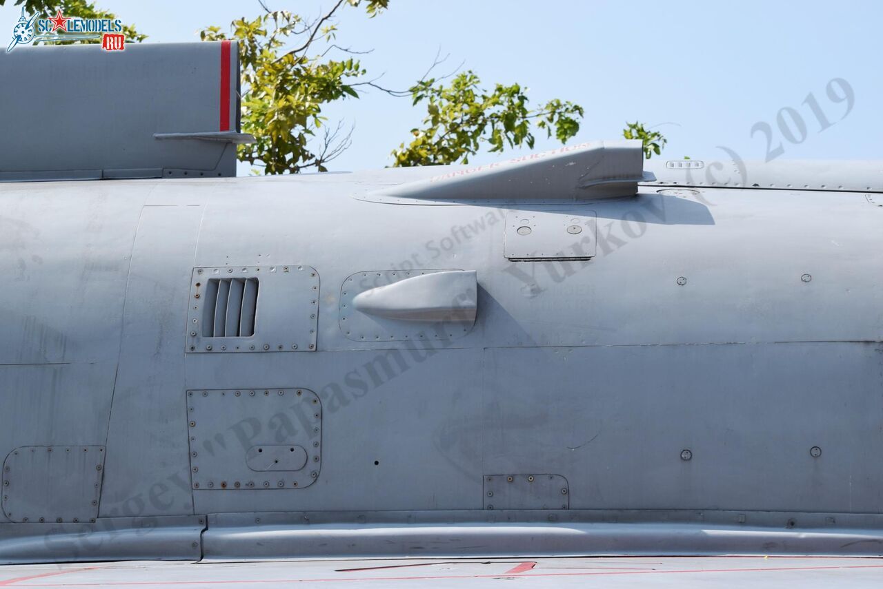 Kfir_C7_CF-721_Ratmalana_56.jpg