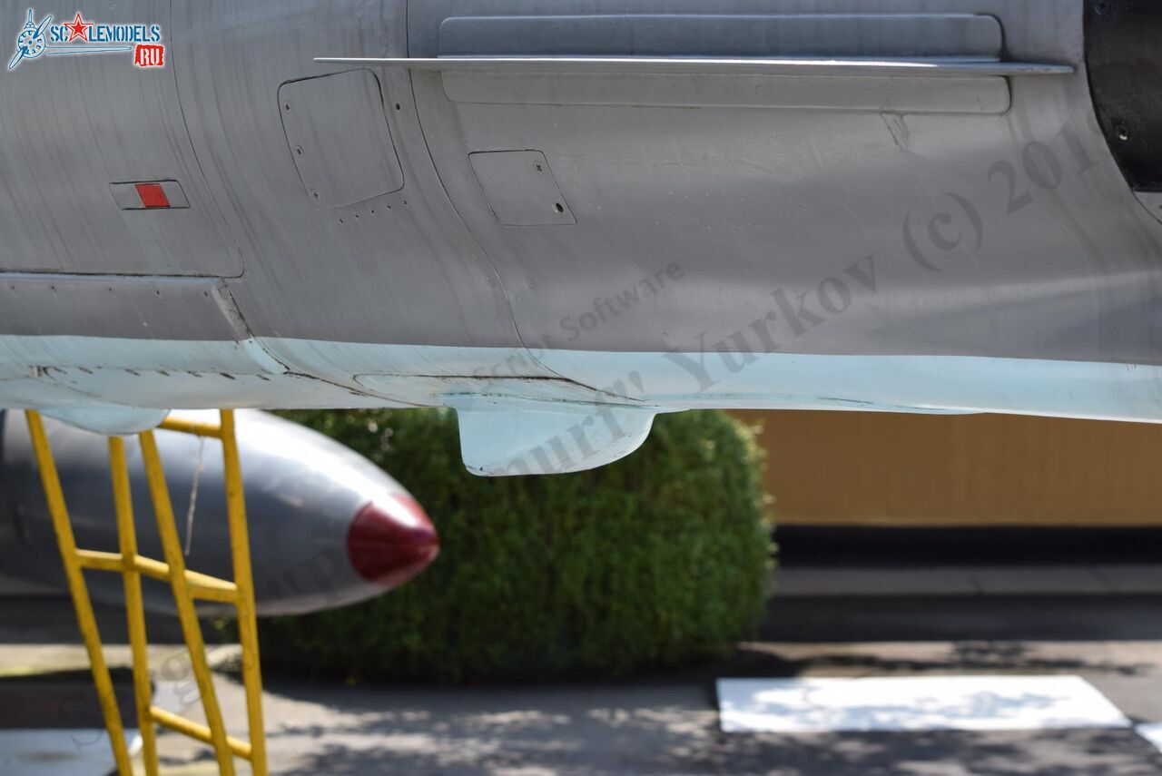 Kfir_C7_CF-721_Ratmalana_653.jpg