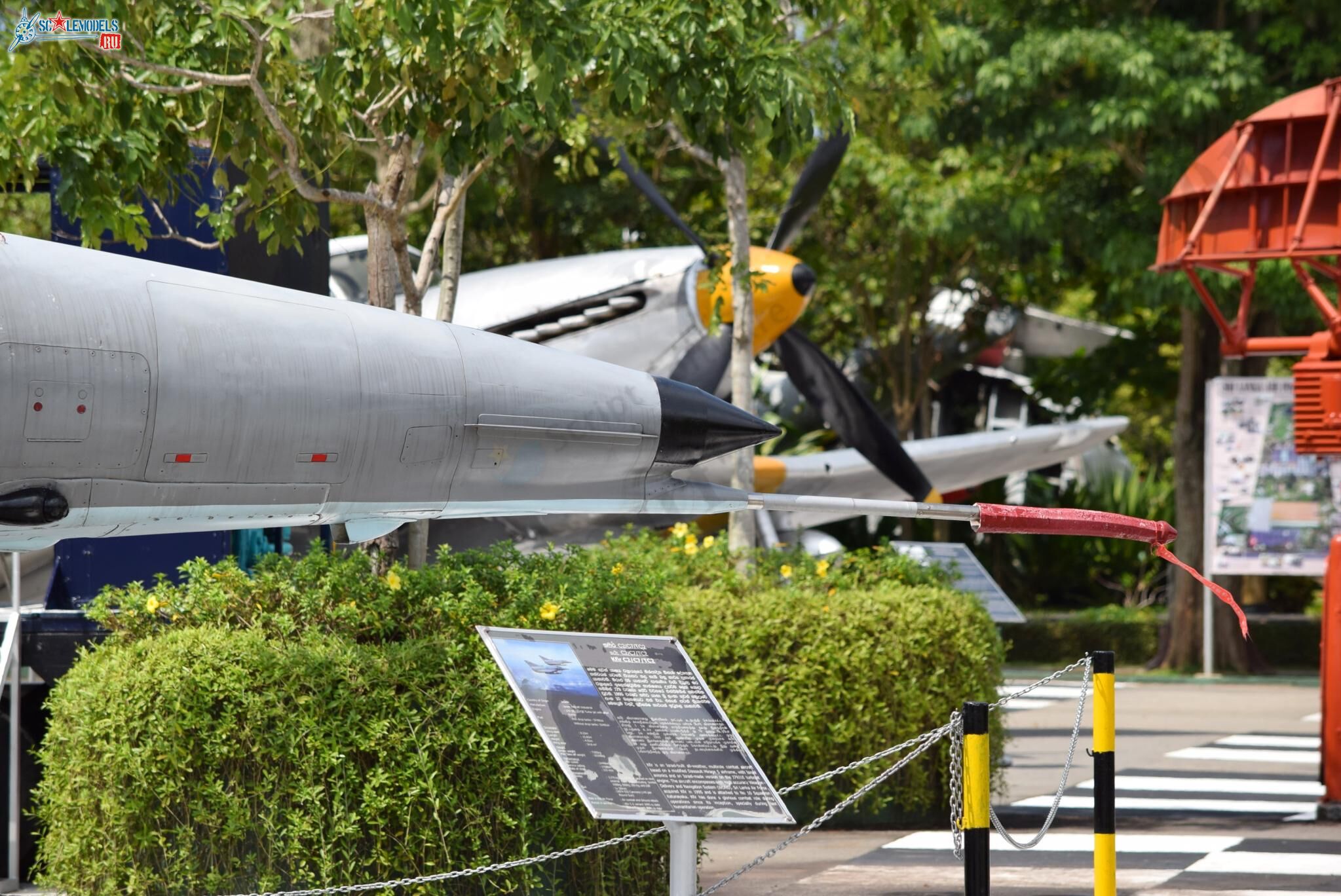 Kfir_C7_CF-721_Ratmalana_6.jpg