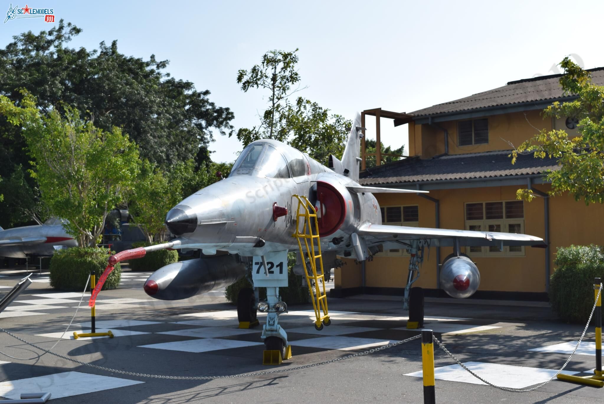 Kfir_C7_CF-721_Ratmalana_286.jpg