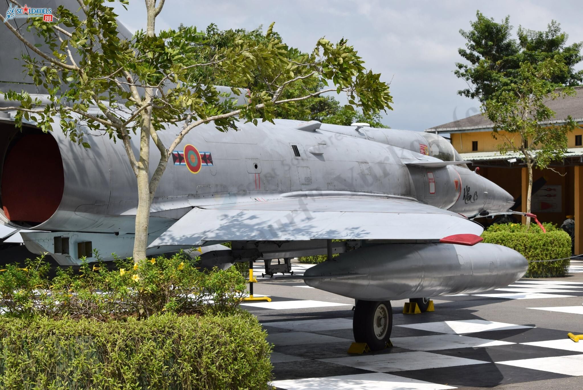 Kfir_C7_CF-721_Ratmalana_285.jpg