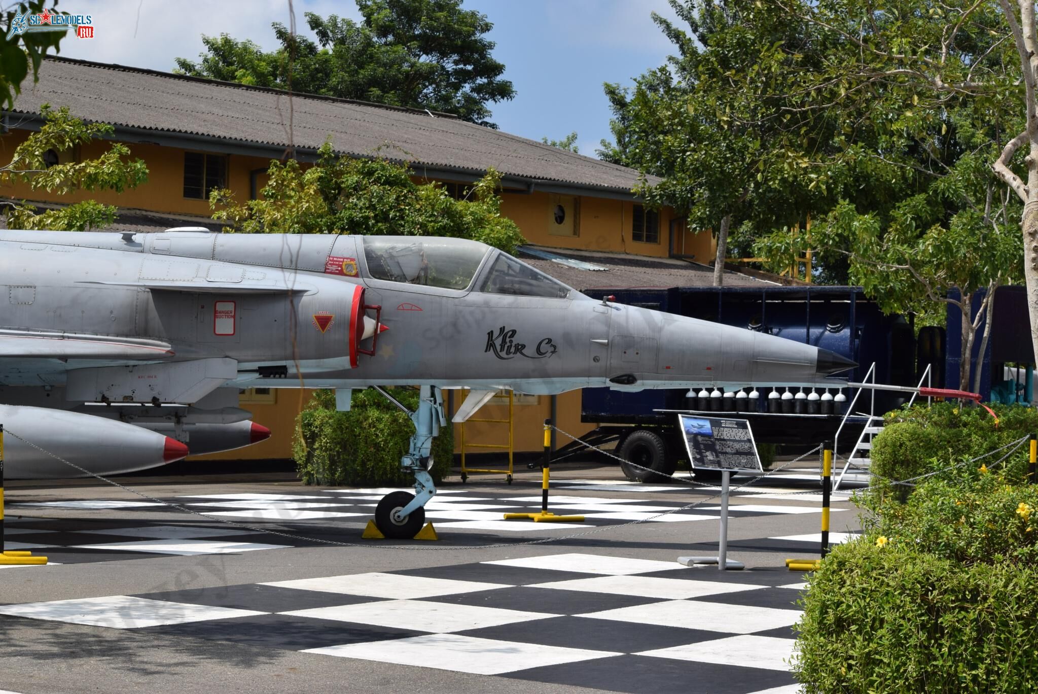 Kfir_C7_CF-721_Ratmalana_273.jpg