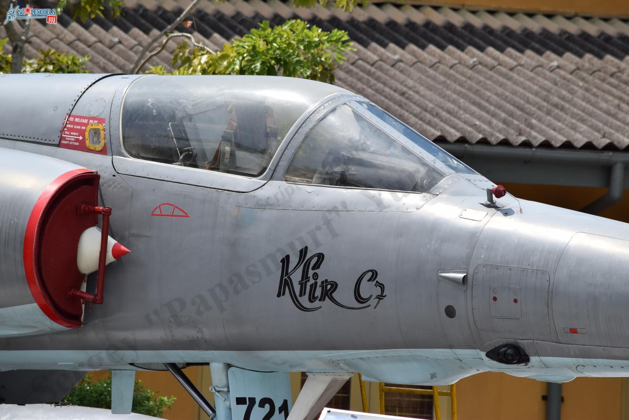 Kfir_C7_CF-721_Ratmalana_271.jpg