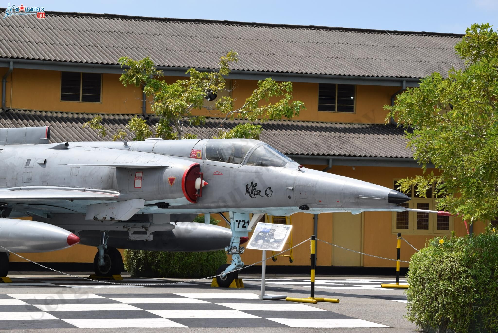 Kfir_C7_CF-721_Ratmalana_269.jpg