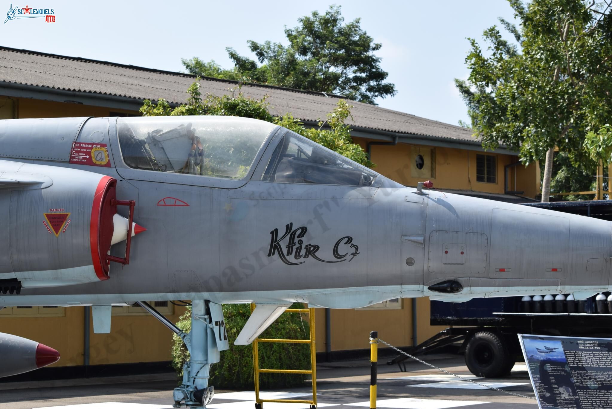 Kfir_C7_CF-721_Ratmalana_260.jpg