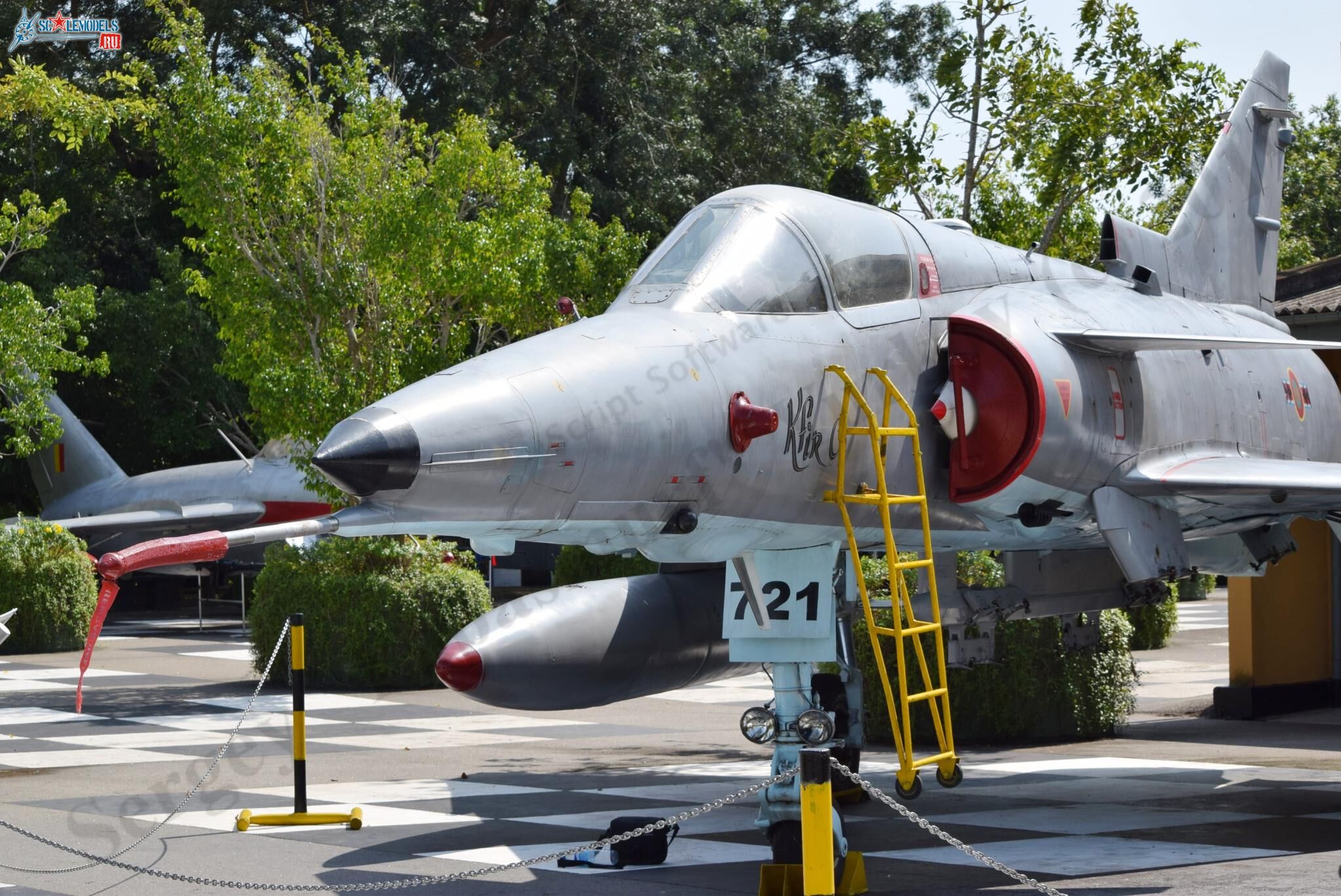 Kfir_C7_CF-721_Ratmalana_257.jpg