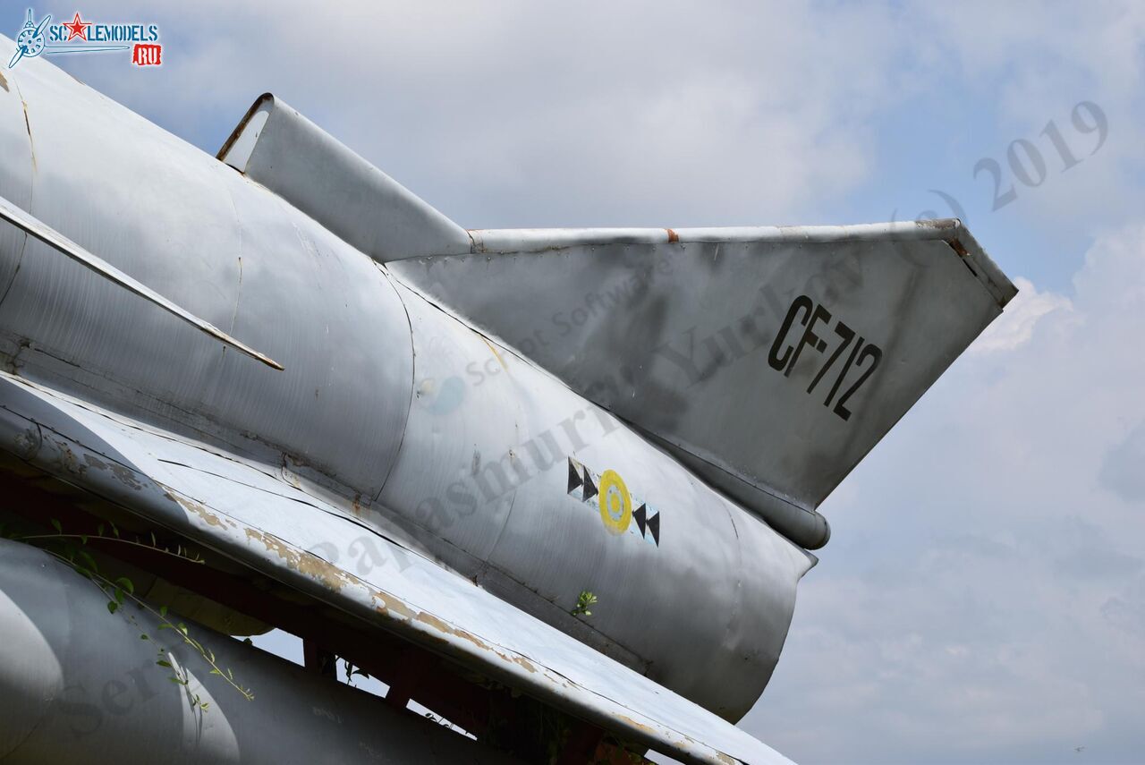 Kfir_C2_CF-712_Ratmalana_117.jpg