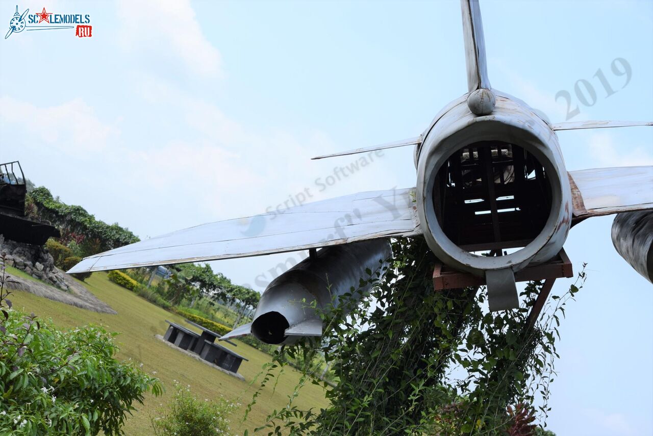 Kfir_C2_CF-712_Ratmalana_61.jpg