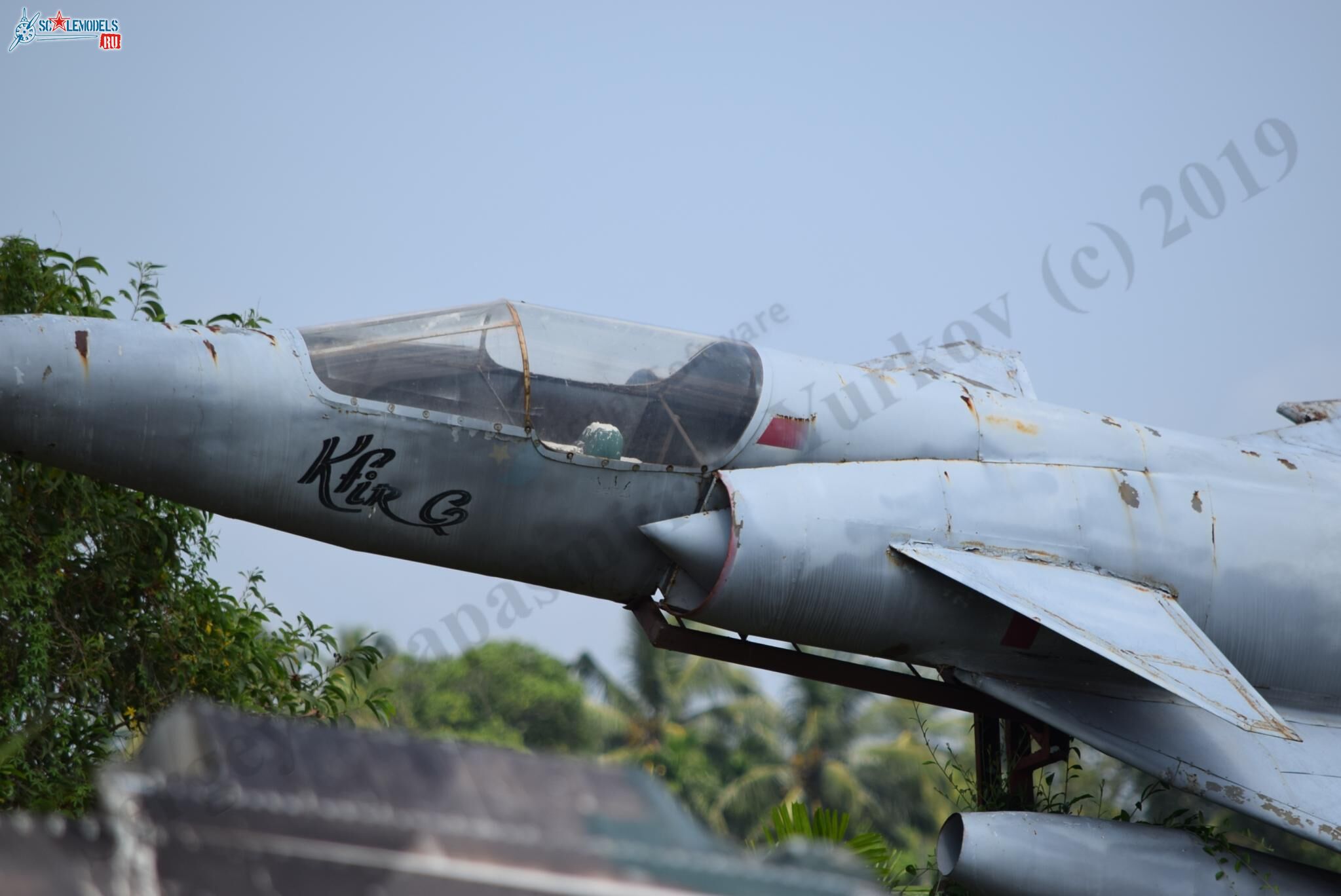 Kfir_C2_CF-712_Ratmalana_1.jpg