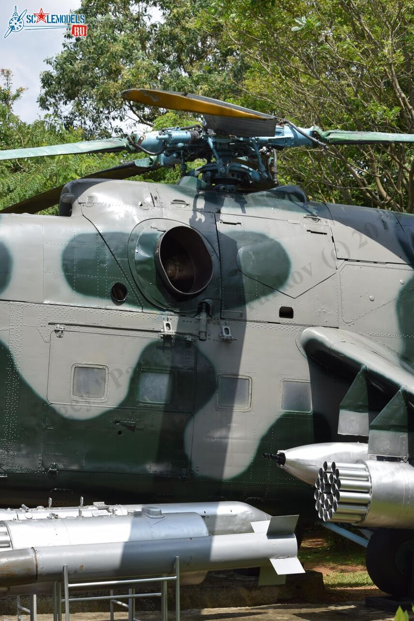 Mi-24V_CH-615_Ratmalana_6.jpg