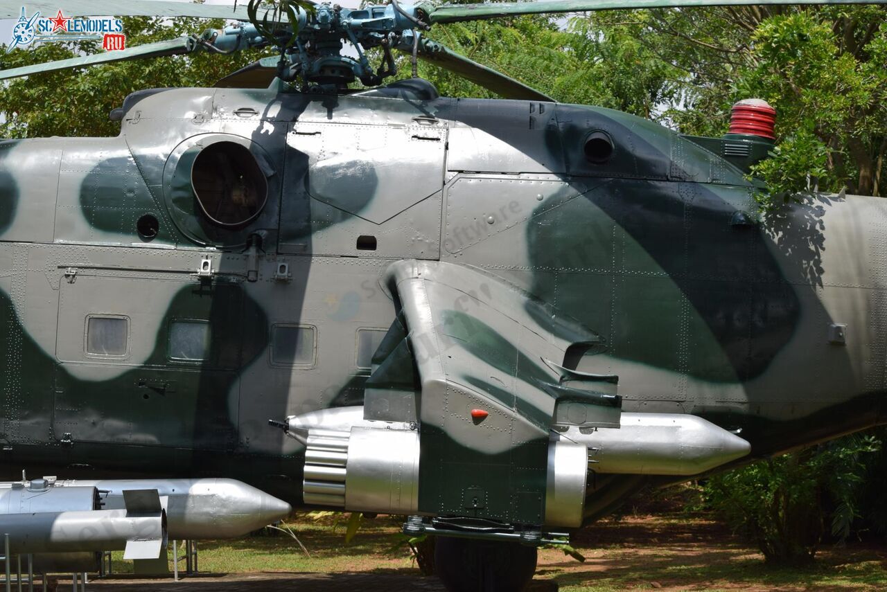 Mi-24V_CH-615_Ratmalana_7.jpg