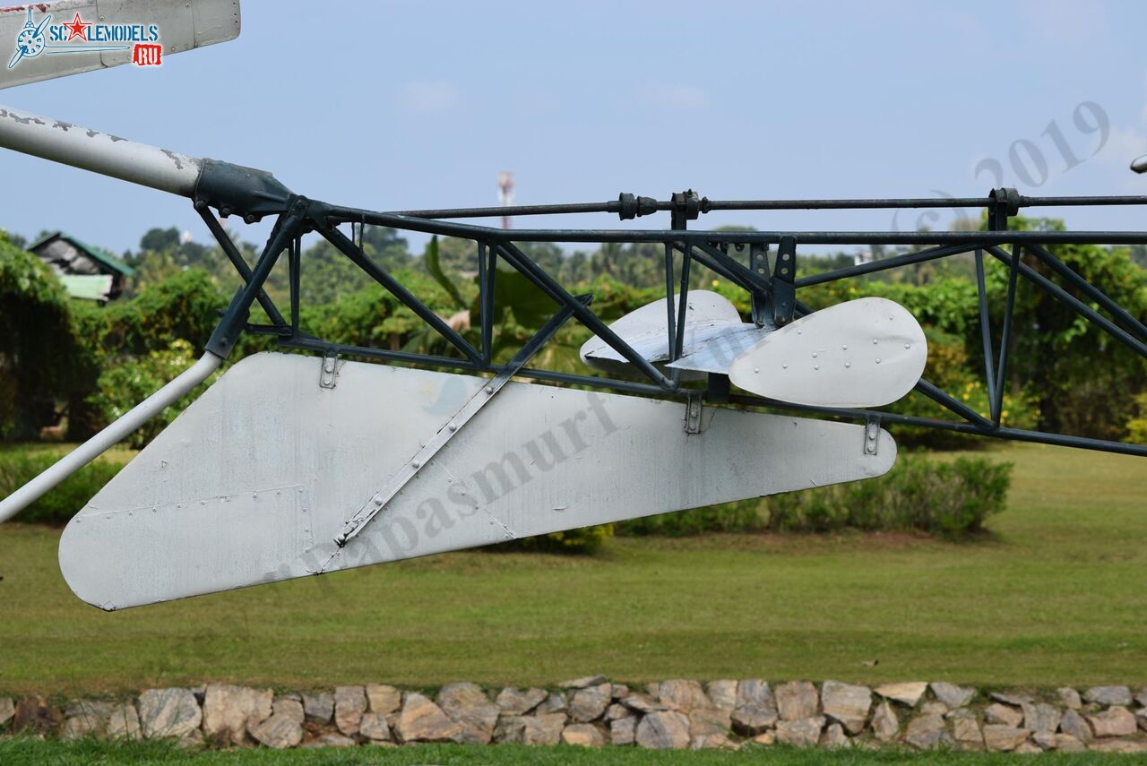 Bell_47_G-2A_Ratmalana_21.jpg