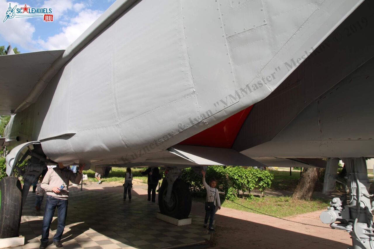 MiG-25RBSh_1186.jpg