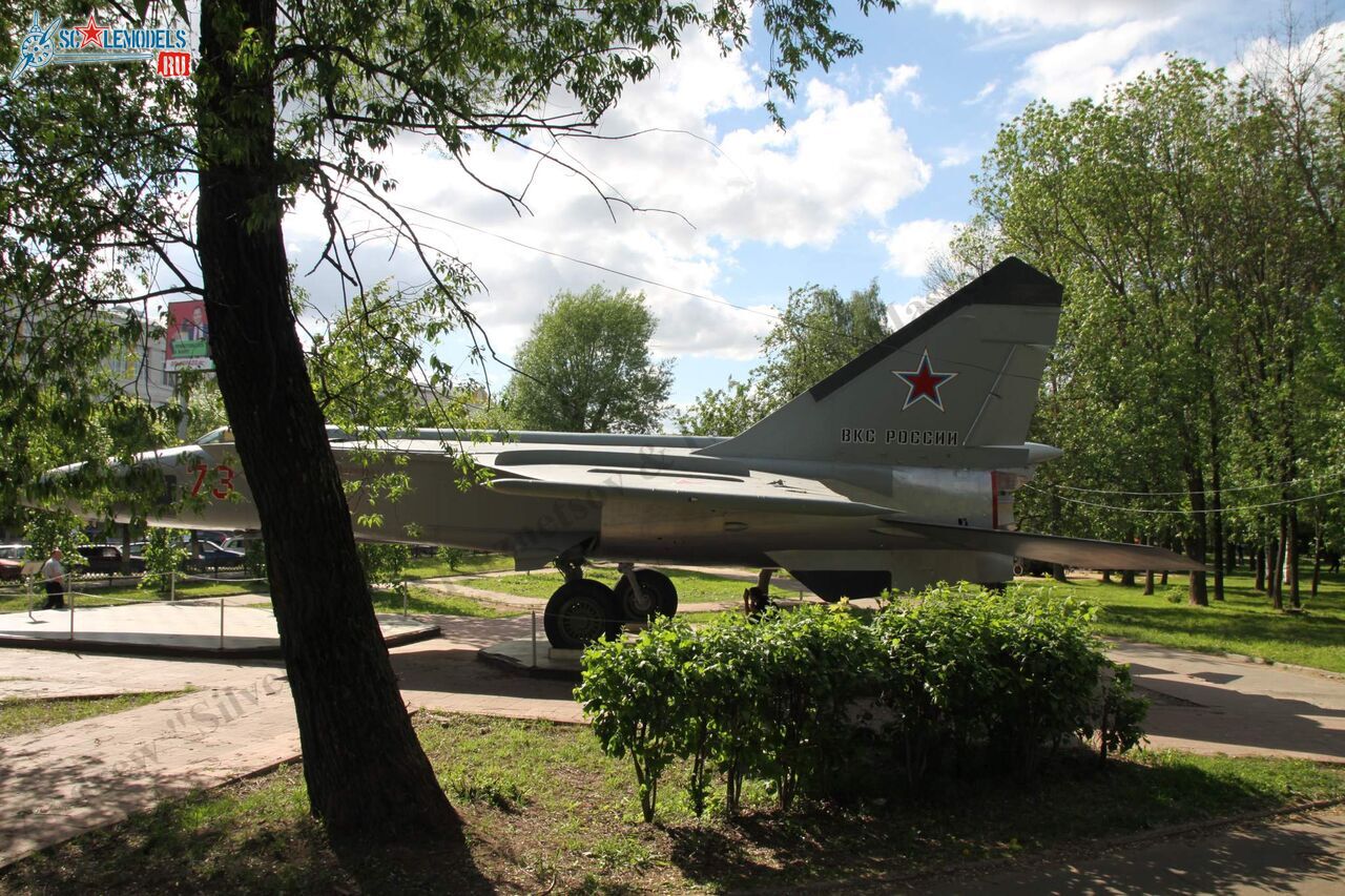 MiG-25RBSh_1201.jpg