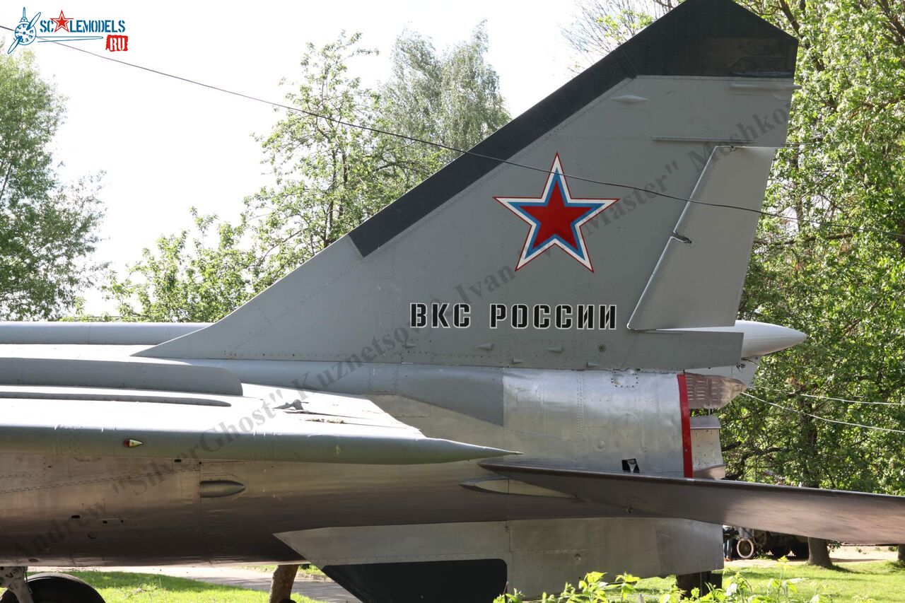 MiG-25RBSh_1202.jpg