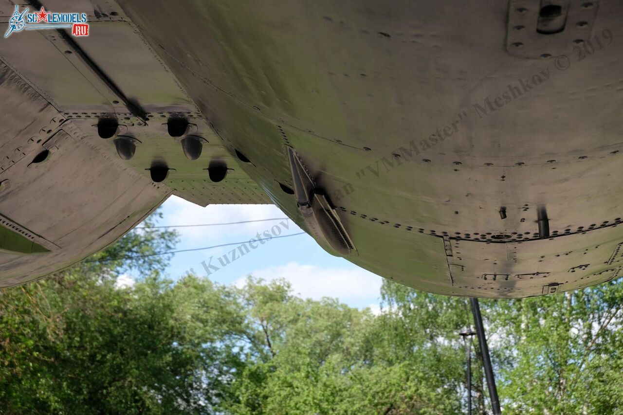 MiG-25RBSh_121.jpg