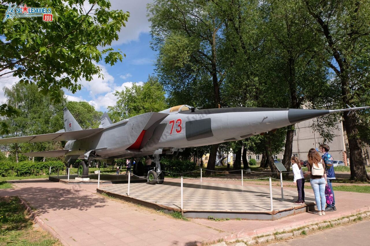 MiG-25RBSh_191.jpg
