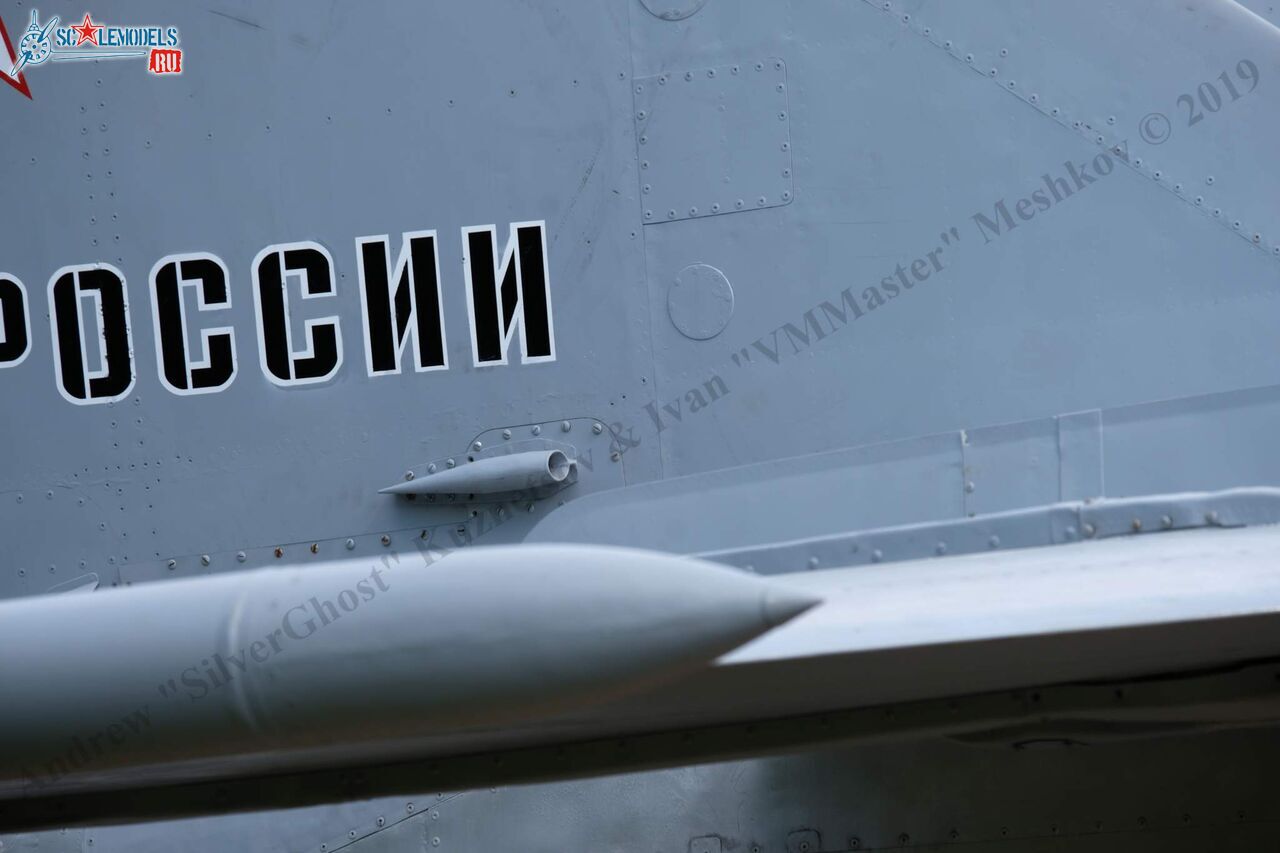MiG-25RBSh_254.jpg