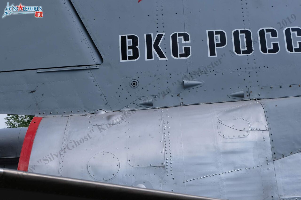MiG-25RBSh_553.jpg