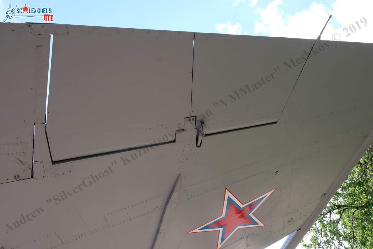 MiG-25RBSh_716.jpg