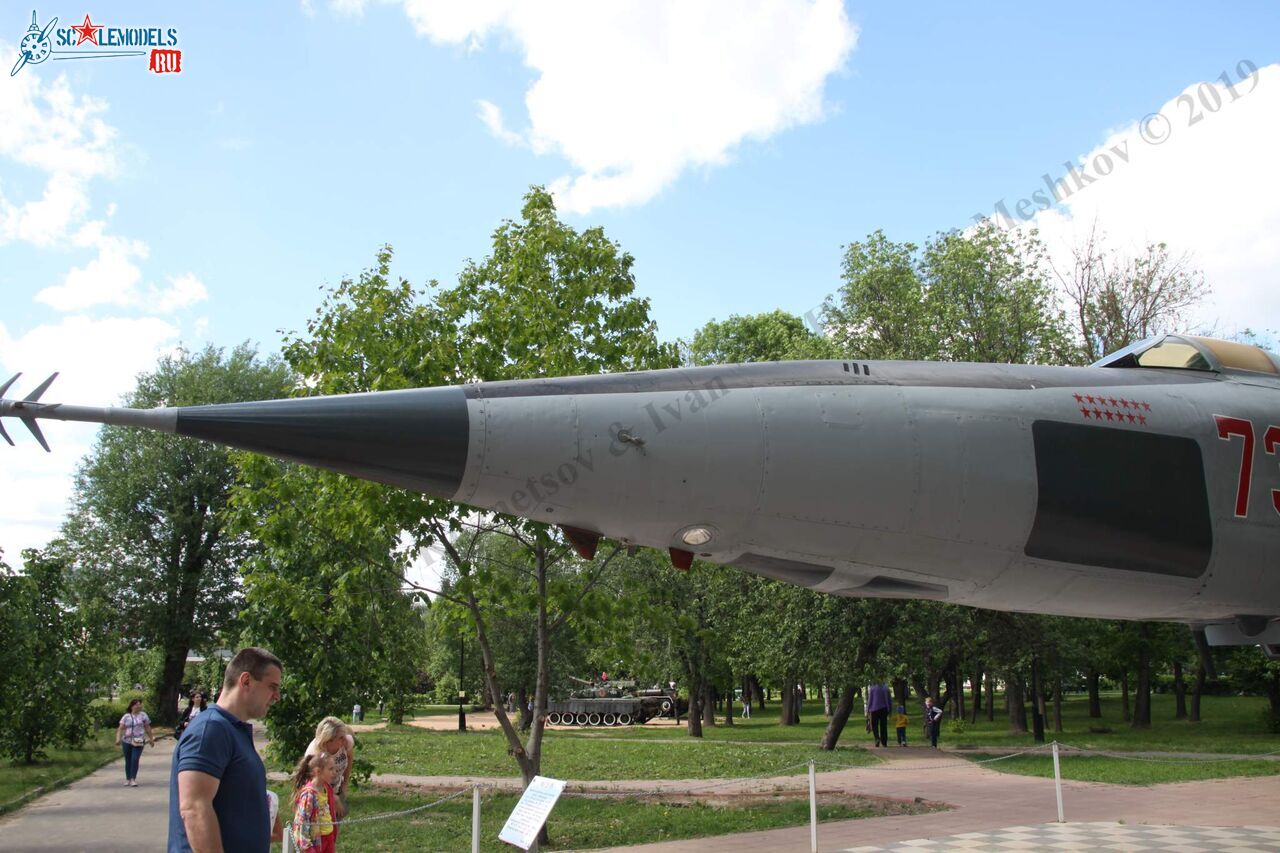 MiG-25RBSh_723.jpg