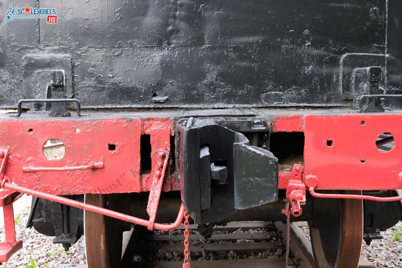 Locomotive_Em725-39_149.jpg