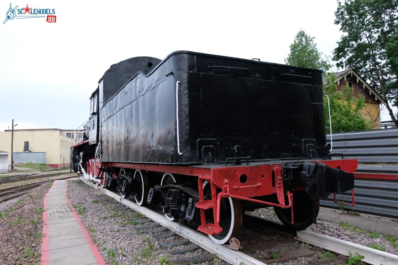 Locomotive_Em725-39_163.jpg