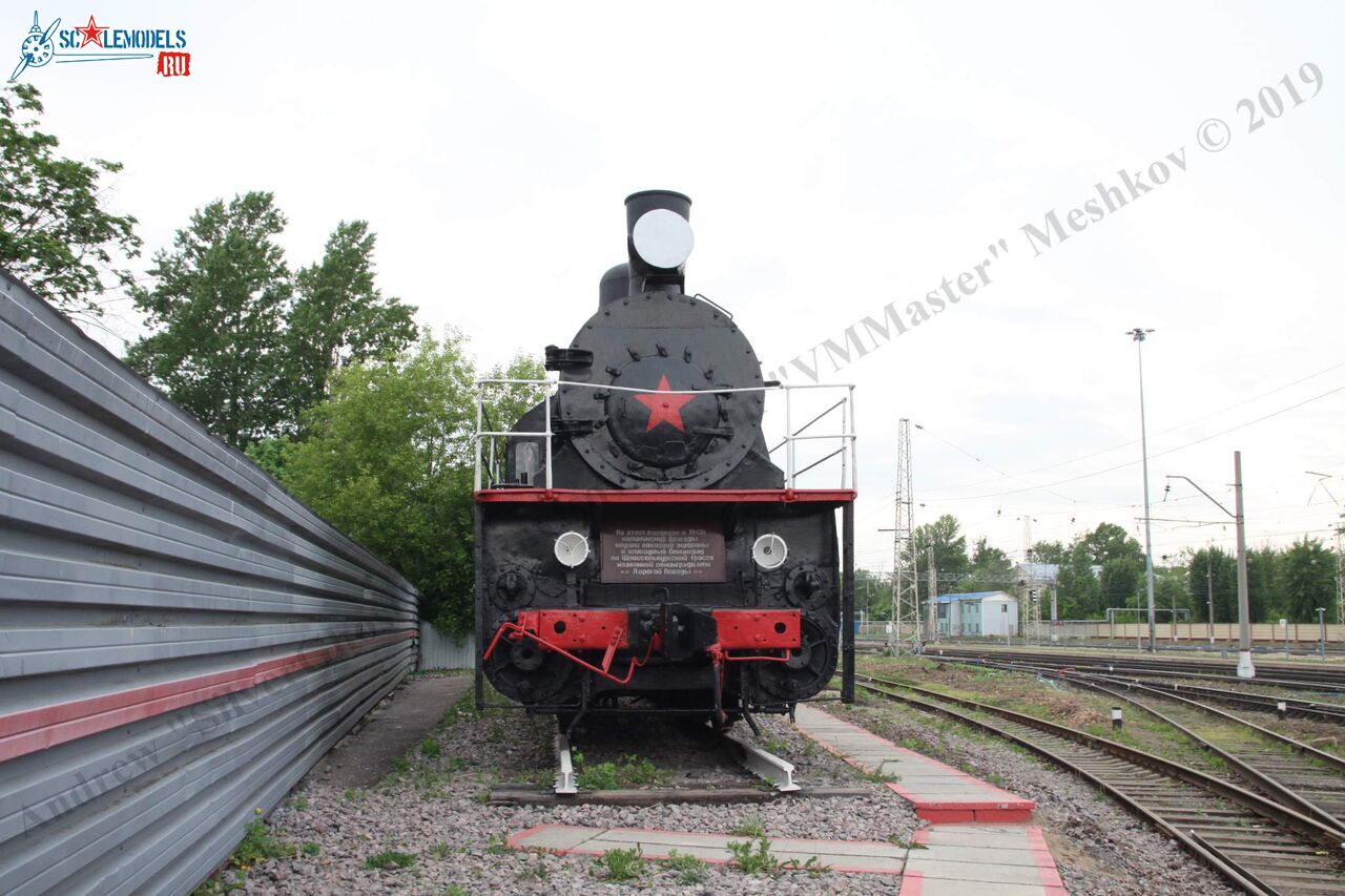 Locomotive_Em725-39_282.jpg