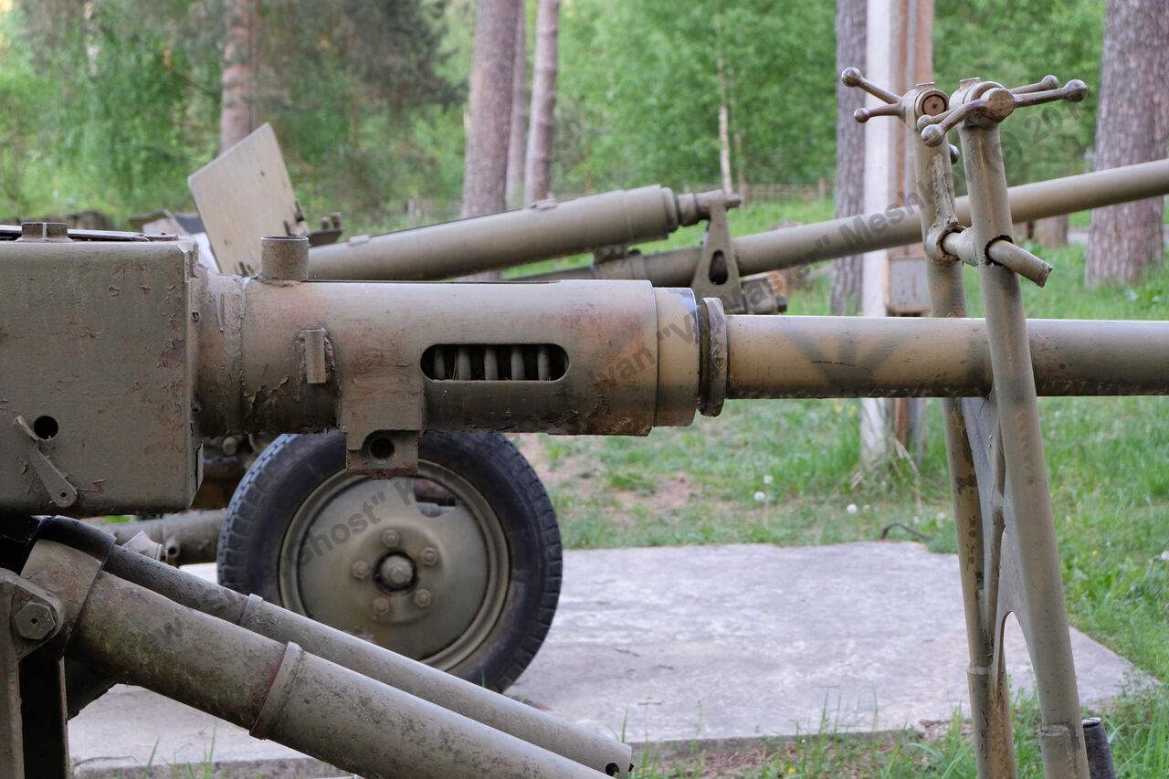 40mm_Bofors_L60_20.jpg