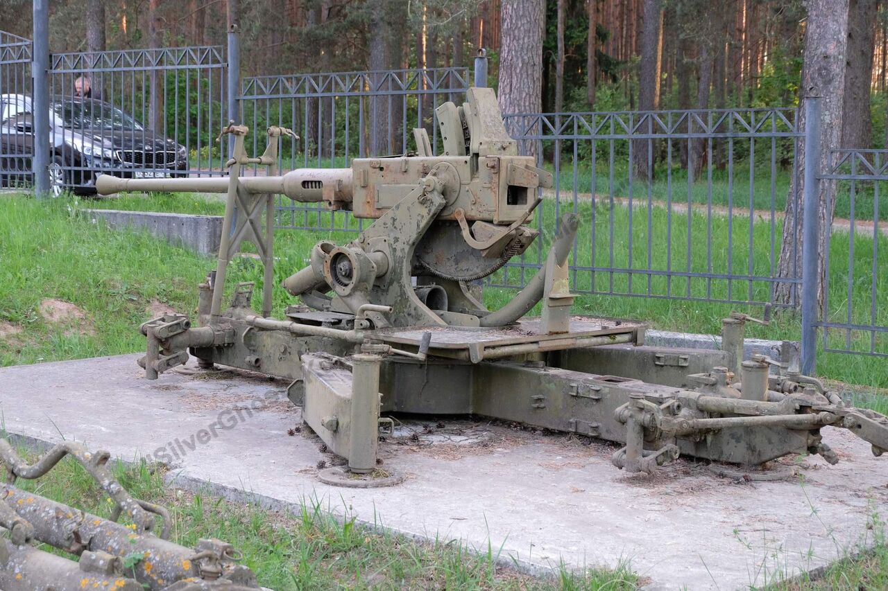 40mm_Bofors_L60_54.jpg