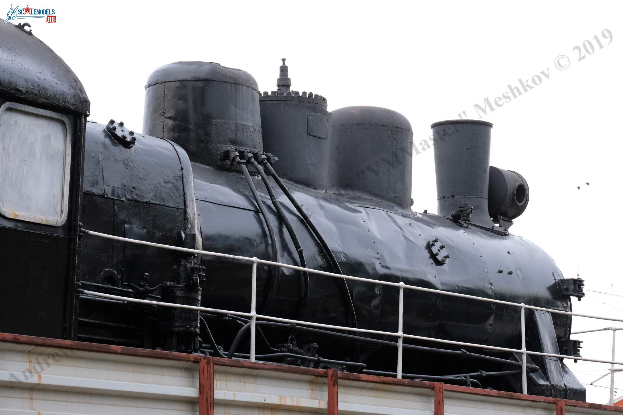 Locomotive_Em725-39_115.jpg