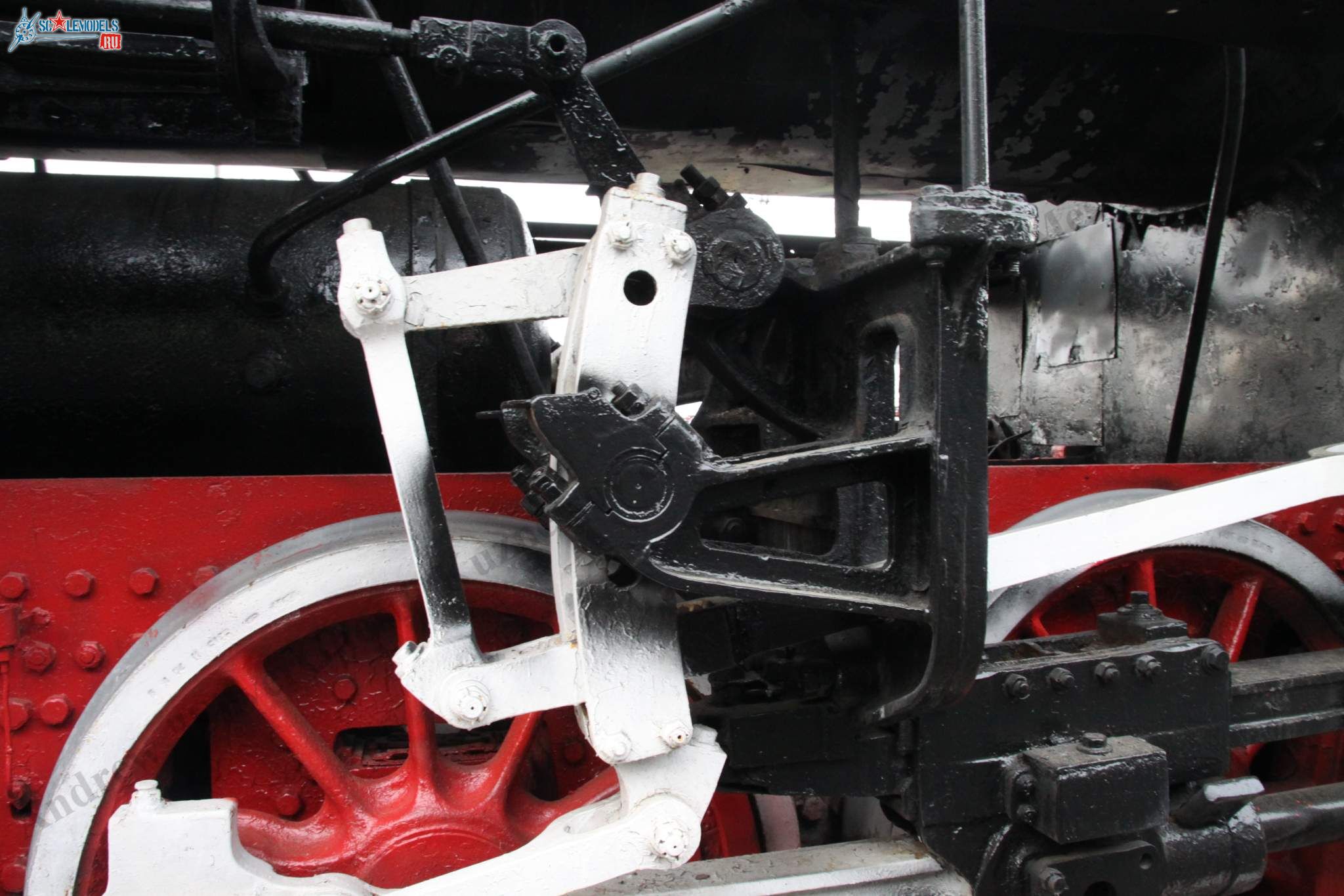Locomotive_Em725-39_323.jpg