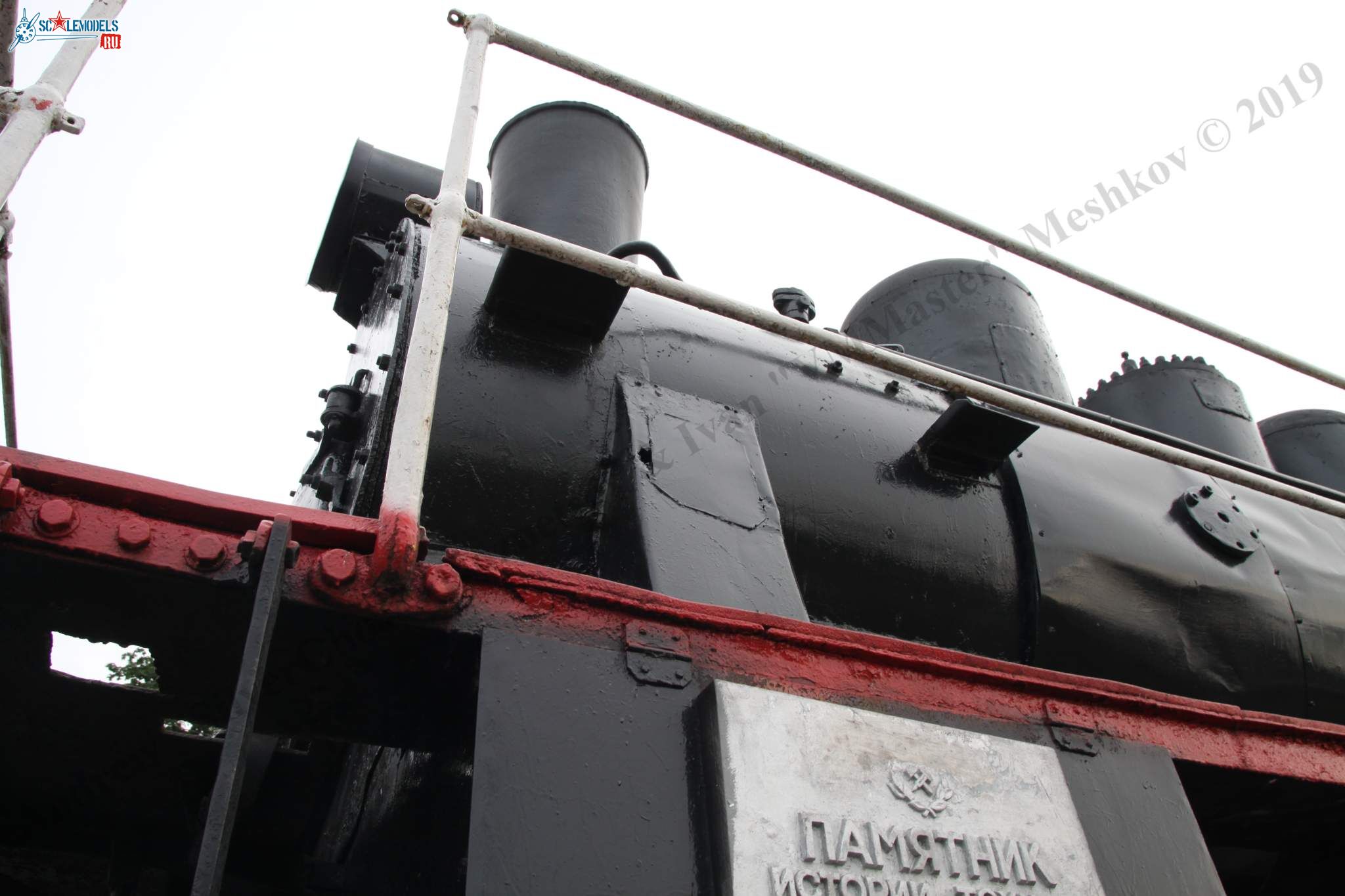 Locomotive_Em725-39_339.jpg