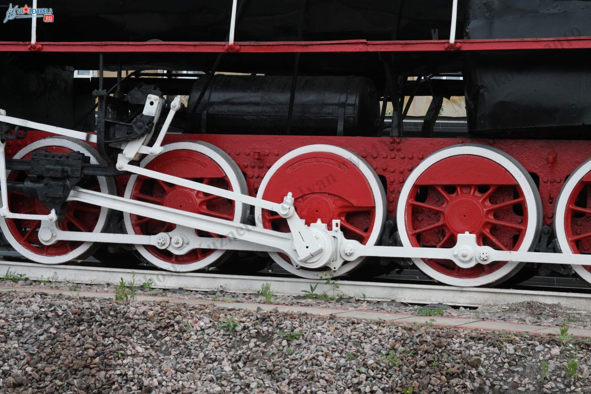 Locomotive_Em725-39_356.jpg