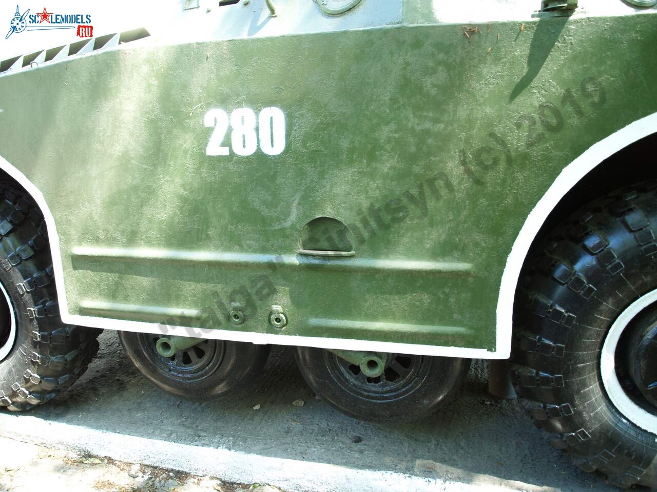 BTR-40_Belogorsk_5.jpg