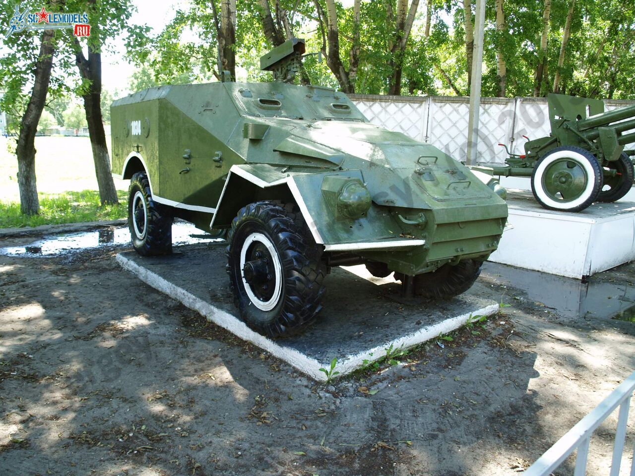 BTR-40_Belogorsk_92.jpg