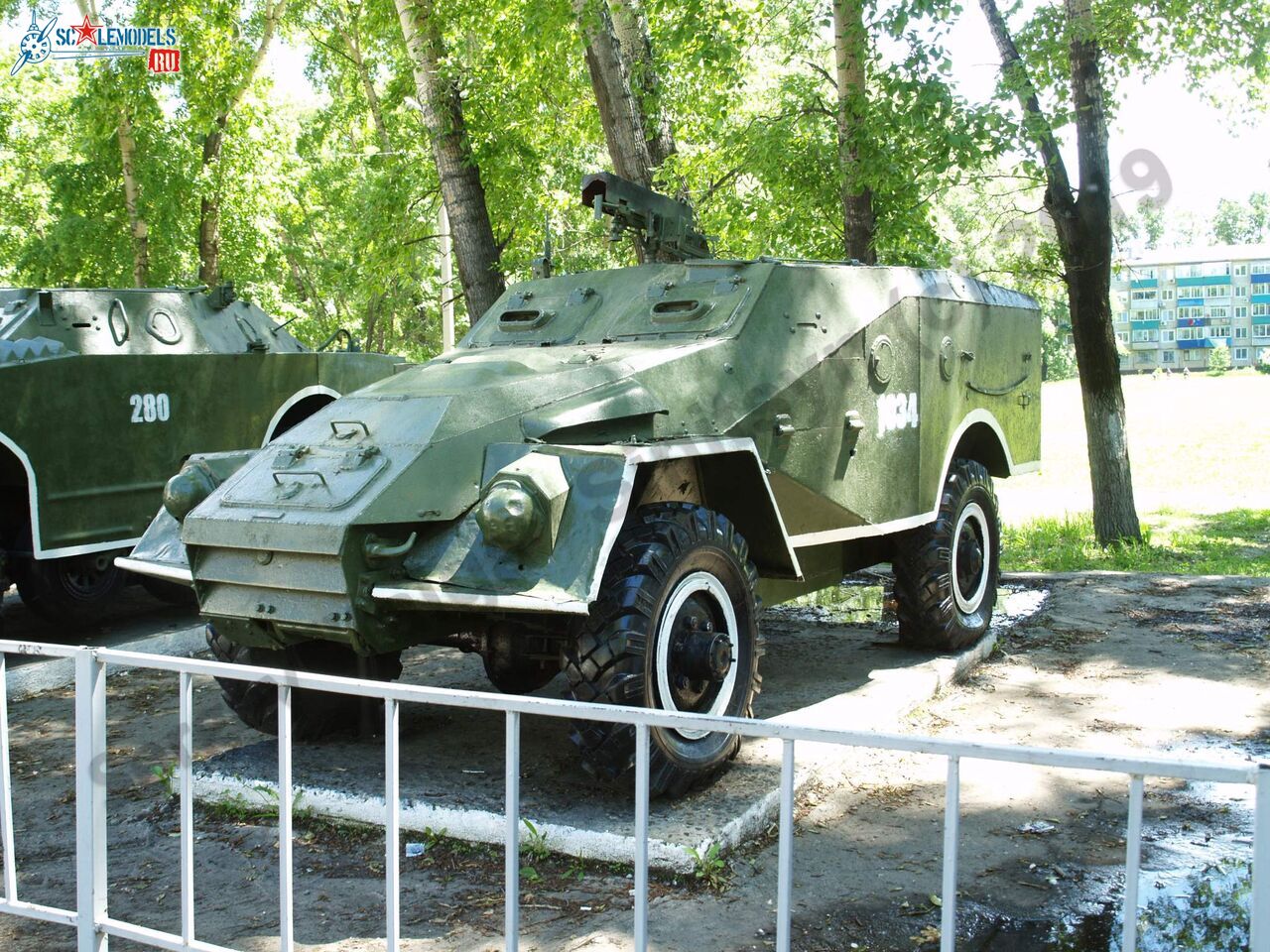 BTR-40_Belogorsk_95.jpg