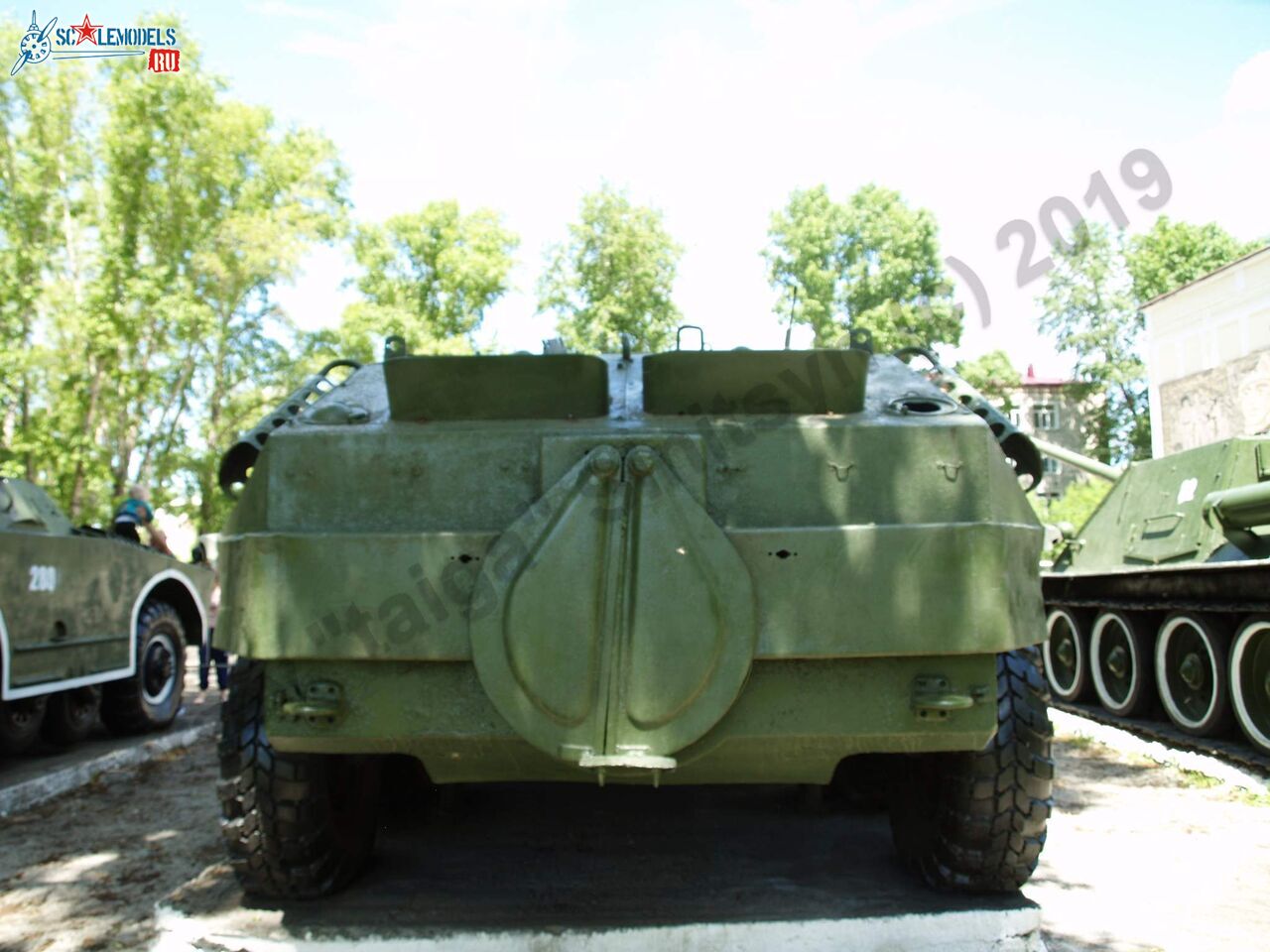 BTR-60_Belogorsk_94.jpg