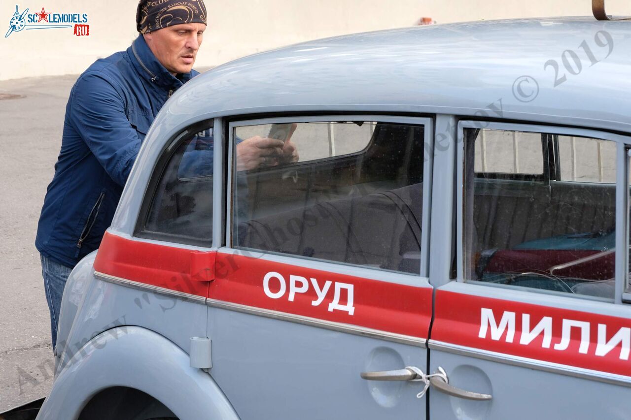 Moskvich-400_7.jpg