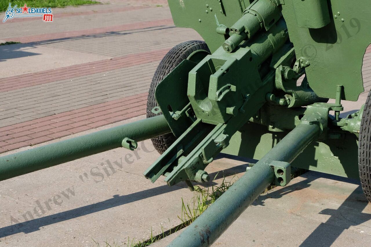 76-mm_ZiS-3_20.jpg