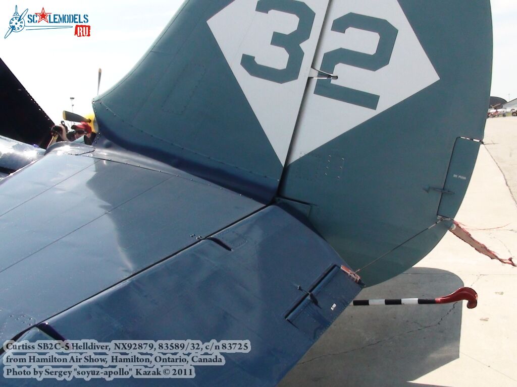 sb2c-5_helldiver_0101.jpg