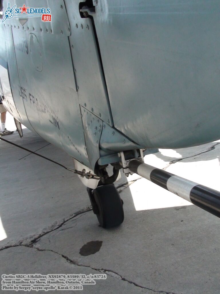 sb2c-5_helldiver_0107.jpg