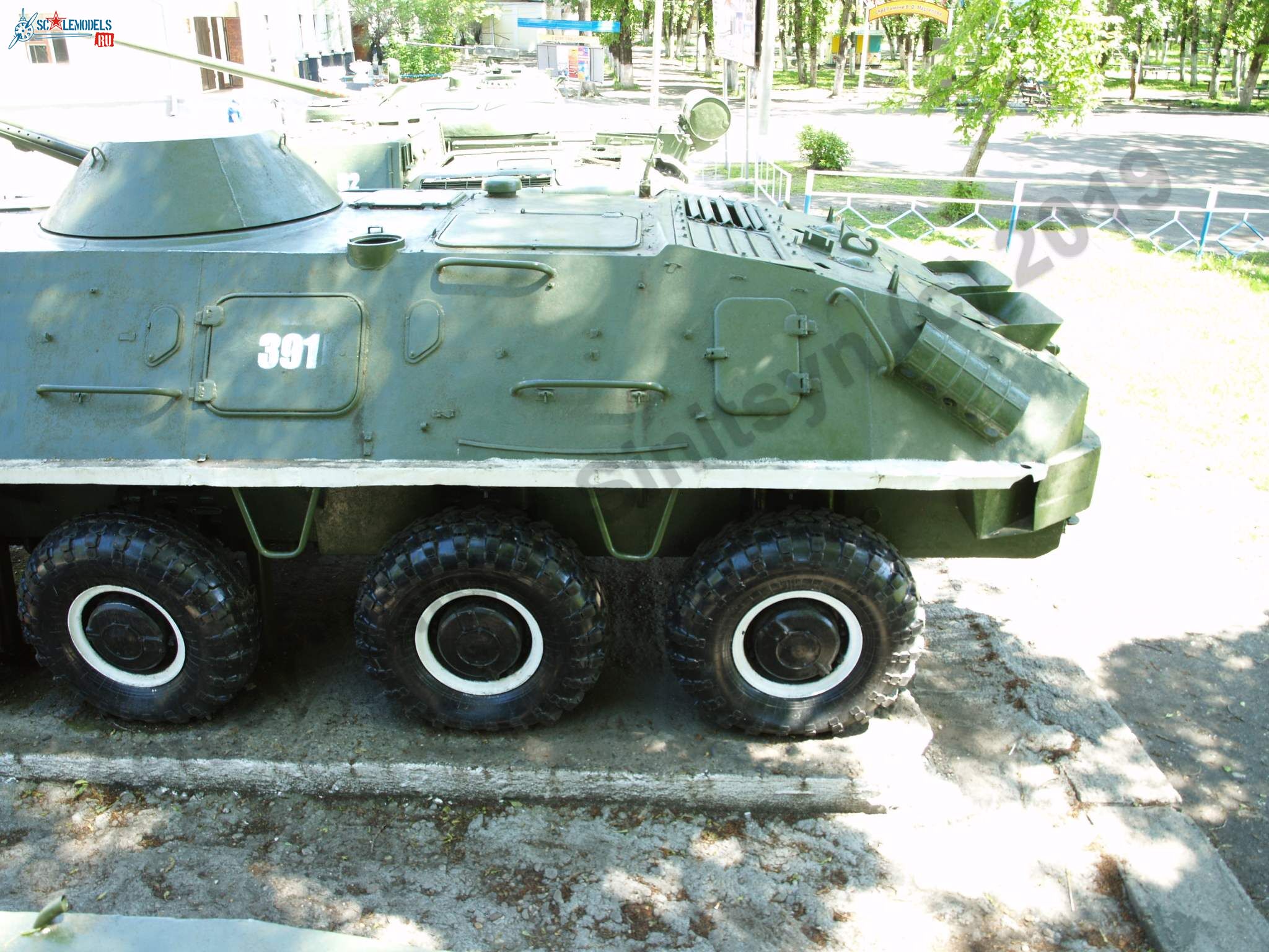 BTR-60_Belogorsk_160.jpg