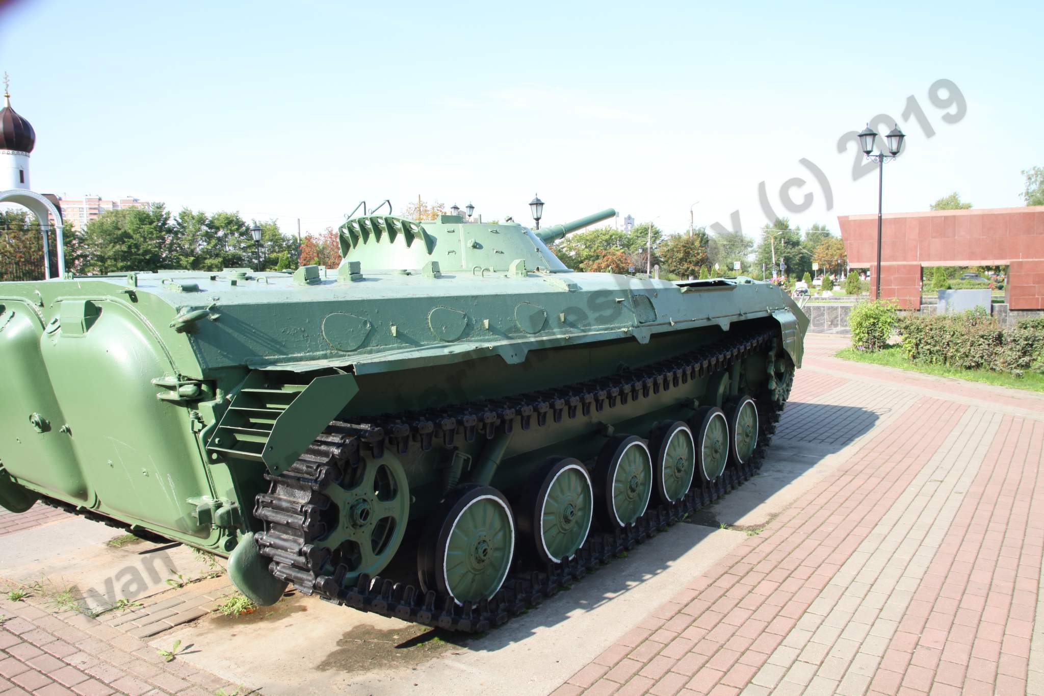 BMP-1_Tver_28.jpg