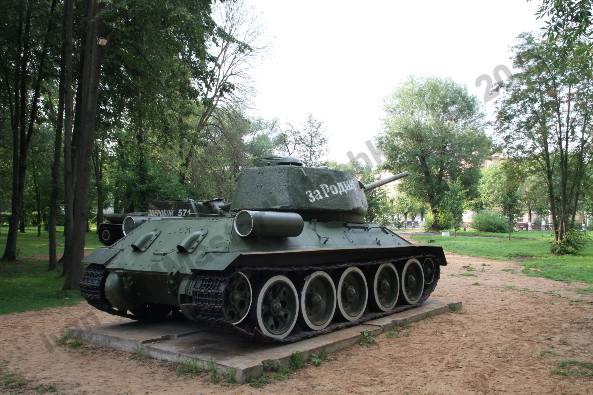 T-34-85_Tver_7.jpg